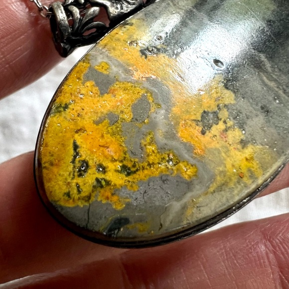 925 Quantum Bumble Bee Jasper Antiqued Pendant Necklace - Picture 5 of 10